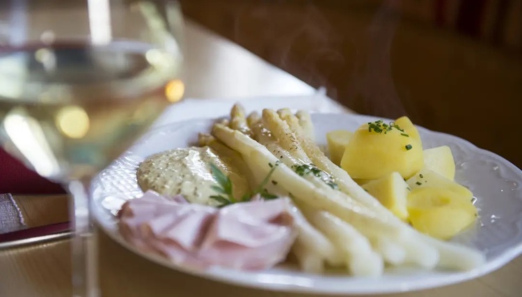 Terlaner Spargelwochen