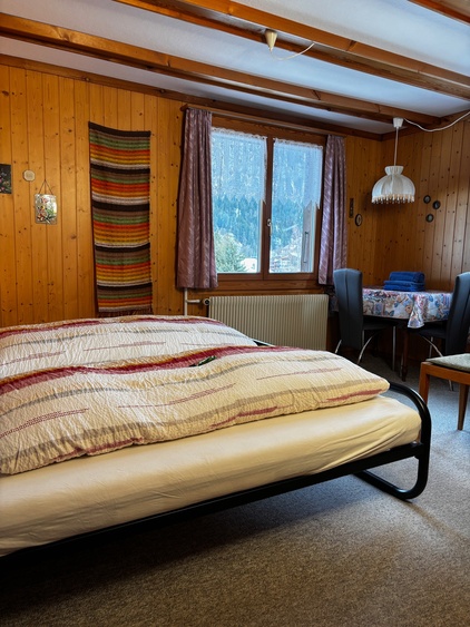 Schlafzimmer 1