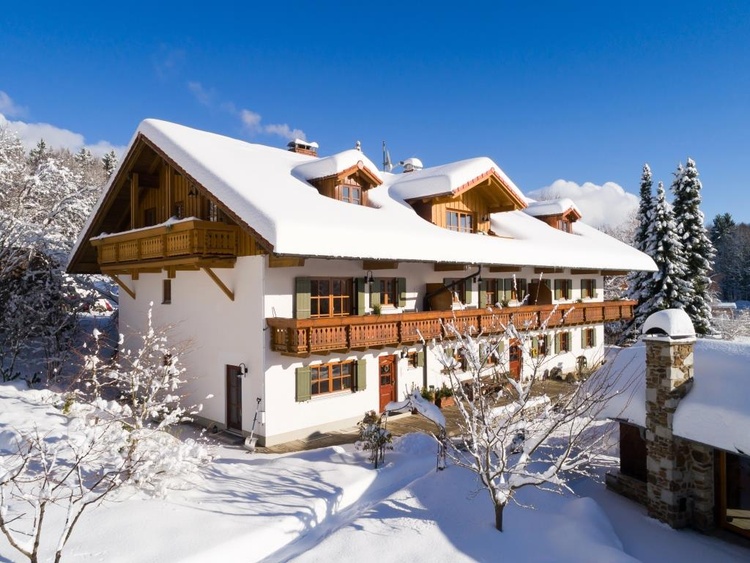 Winterliche Außenansicht