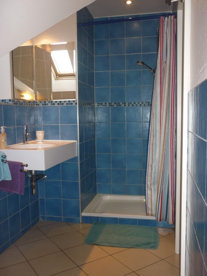 Dusche im Badezimmer