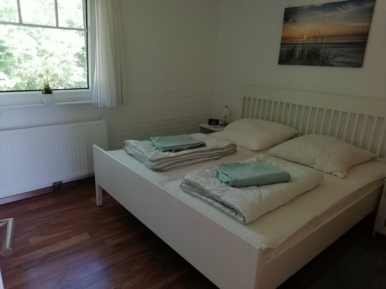 Schlafzimmer 1a