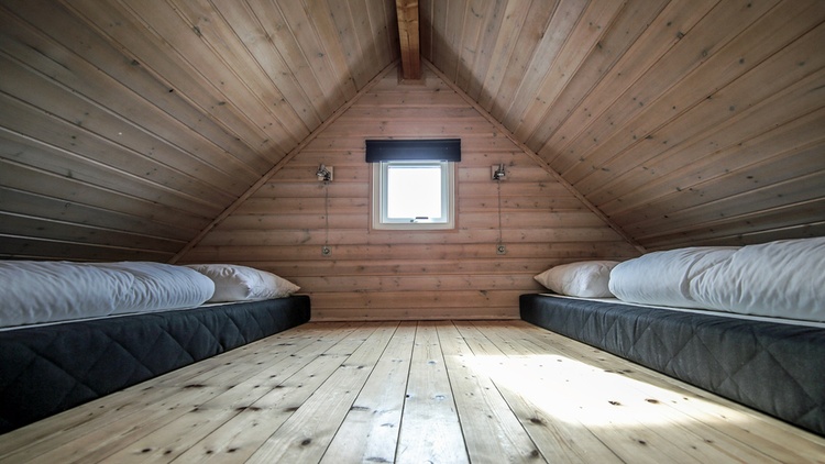 Schlafboden für zwei jüngere Familienmitglieder