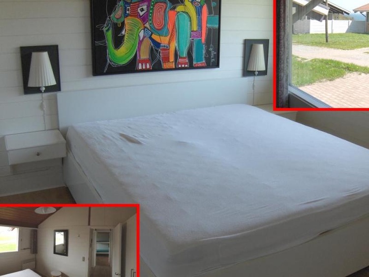 Zimmer mit Doppelbett. Ausreichend Schrankplatz. Kleine Meerblick von diesem Zimmer