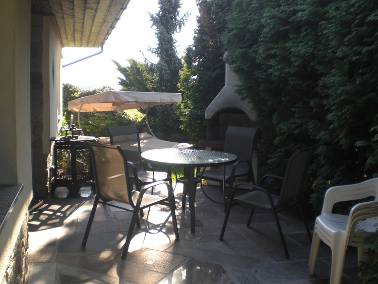 Terrasse zur Ferienwohnung