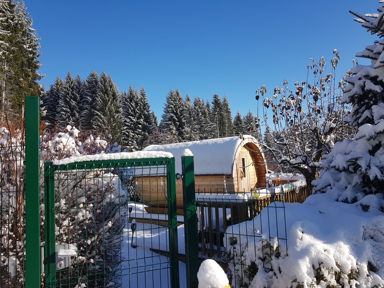 Sauna genießen im Winter