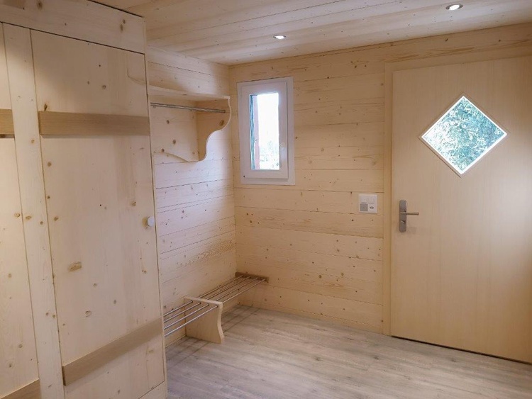 Eingang mit Garderobe