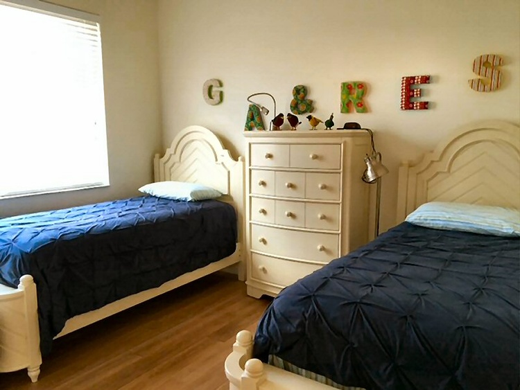 2 Einzelbetten in Gästezimmer