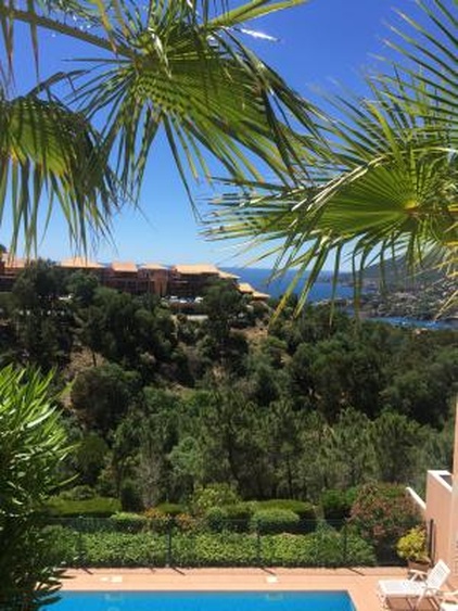 Blick Parkplatz/ Zufahrt