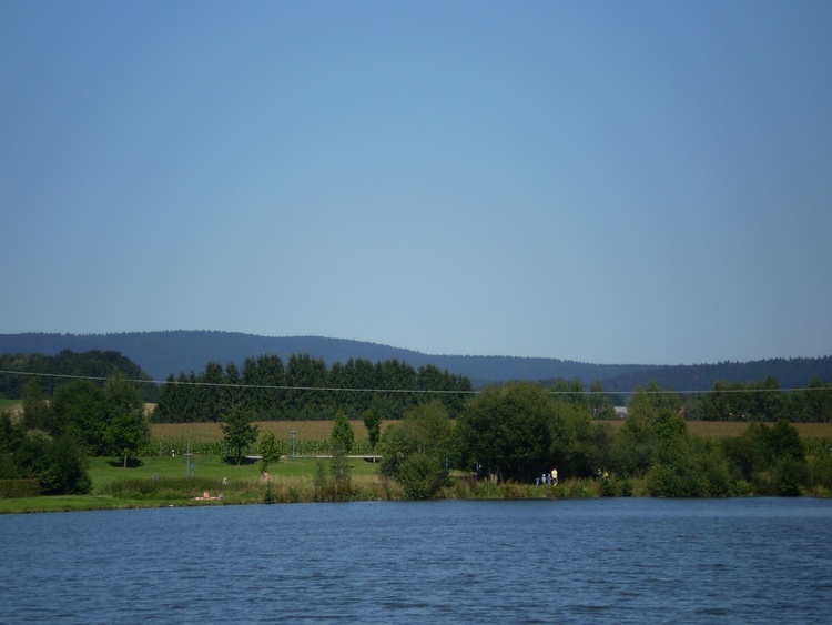 mit Blick auf den See