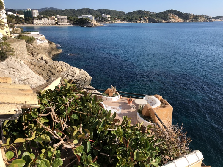 .....hier sitzt man einfach traumhaft morgens wie abends