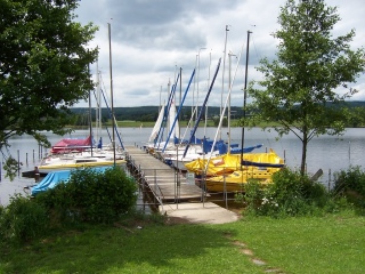 Segelboote am Weissenstaedter See