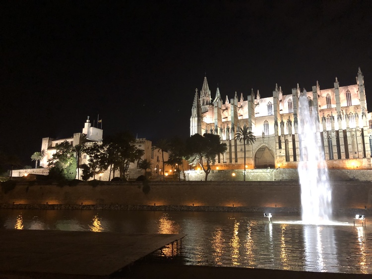 ein MUSS: Palma mit Kathedrale