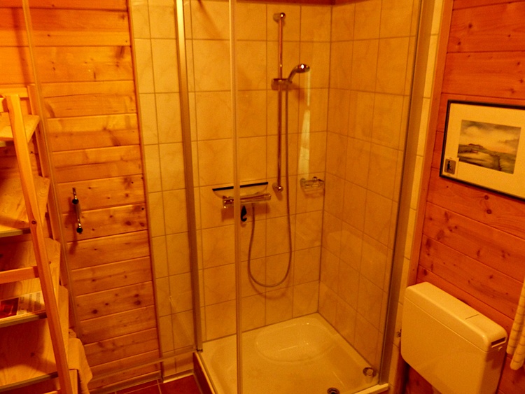 Bad mit Dusche