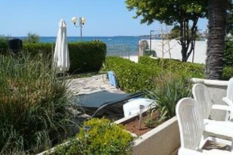 Ferienwohnung Zadar, Westteil, Dalmatien ZADAR, Diklo, FeWo im EH, 5m