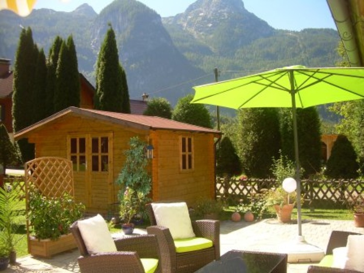 Garten Landhaus Bergidyll **** mit Gartenhütte