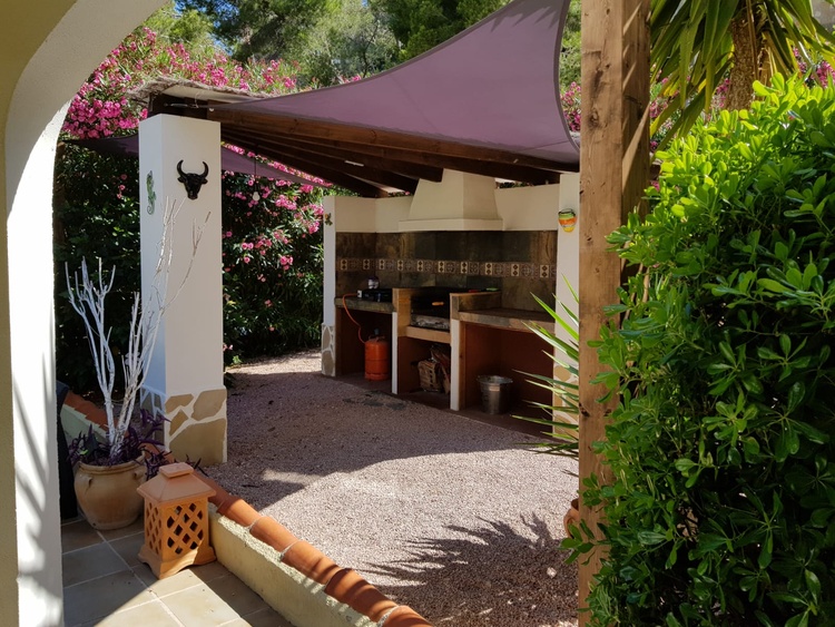 Aussengrill Aussengrill