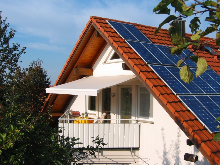 Ferienwohnung im DG mit Markise Ferienwohnung im DG mit Markise