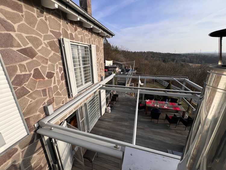 elektrisch bedienbare Terrassenüberdachung elektrisch bedienbare Terrassenüberdachung