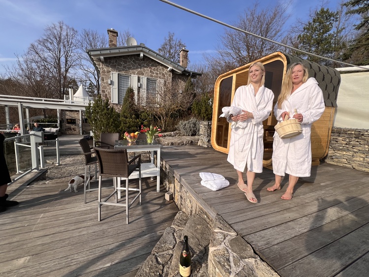 Außensauna / Outdoorsauna Außensauna / Outdoorsauna