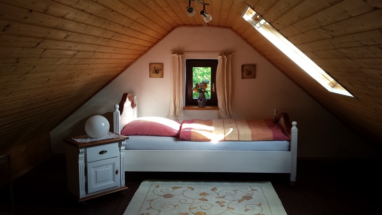 Einzelbett Dachboden Einzelbett Dachboden