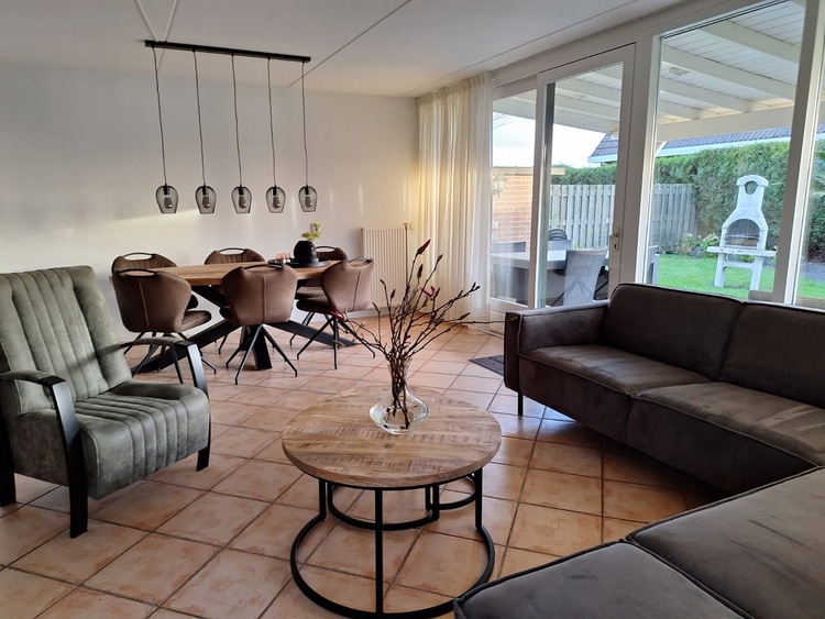 Sitzgruppe -im lichtdurchfluteten Wohnzimmer Sitzgruppe -im lichtdurchfluteten Wohnzimmer