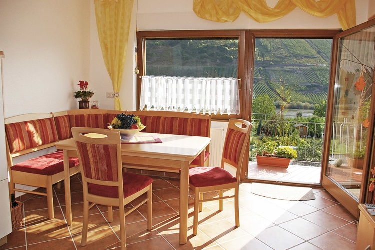 Küche mit Zugang zum Balkon Küche mit Zugang zum Balkon