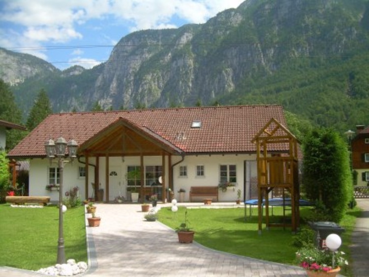 Neue Möblierung, traumhaftes Wohlfühlambiente