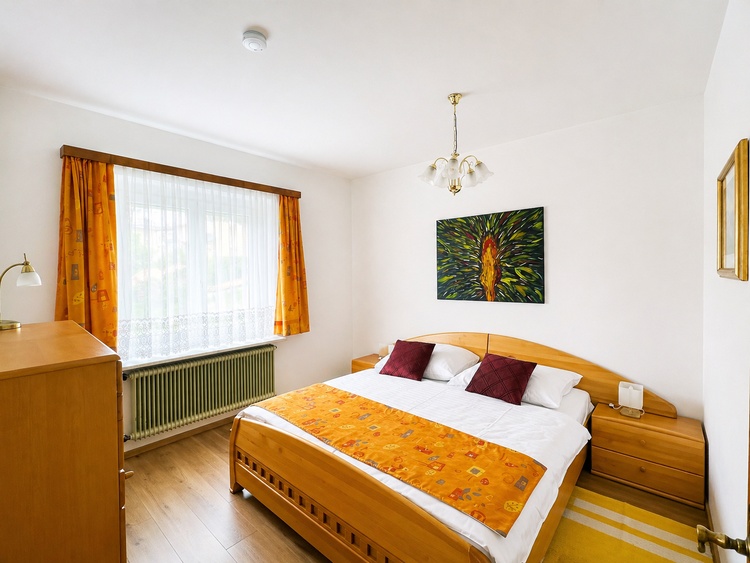 Ruhiges und komfortables Schlafzimmer für erholsamen Schlaf und entspannte Nächte Ruhiges und komfortables Schlafzimmer für erholsamen Schlaf und entspannte Nächte