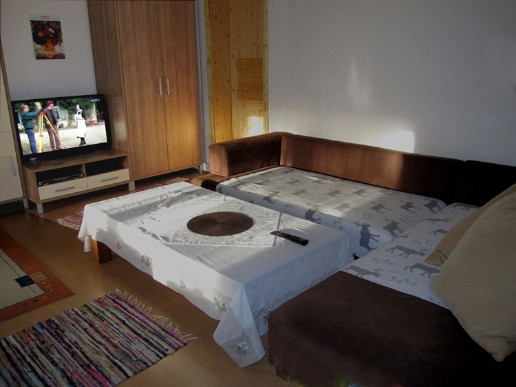 Wohnzimmer TV Ecke, Sat, HDD Recorder, Blue Ray Player