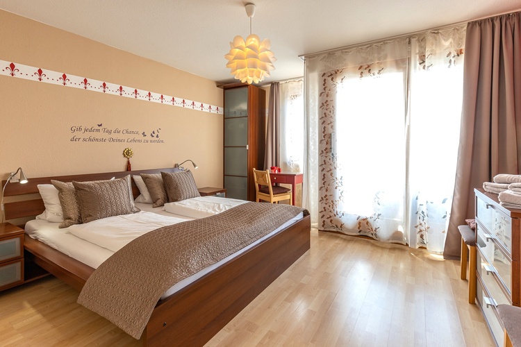 Schlafzimmer 1 Schlafzimmer 1
