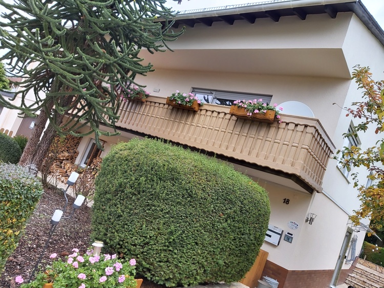 Ferienhaus mit 2 Wohnungen Ferienhaus mit 2 Wohnungen